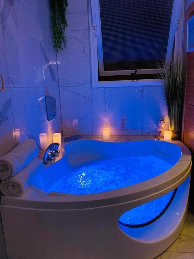 Votre Escale Boule D Or Sauna & Spa نيورْ المظهر الخارجي الصورة